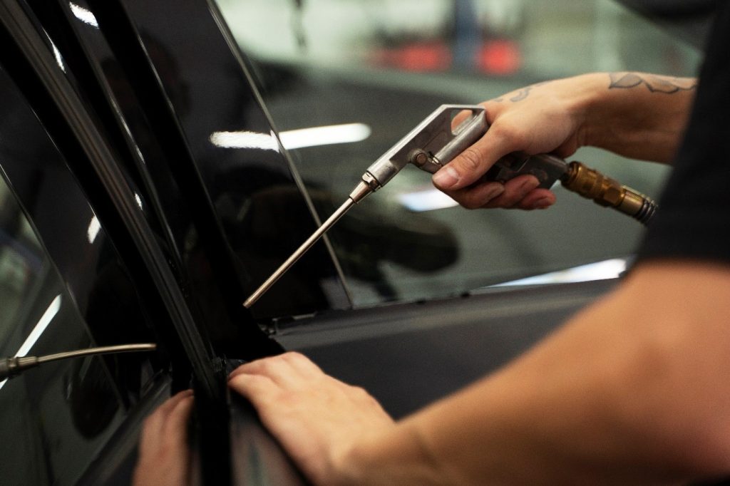 Mobile Auto Glass Services in Modesto